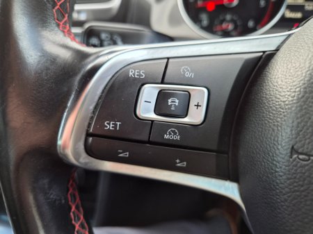 2015 Volkswagen Golf - thumbnail 25