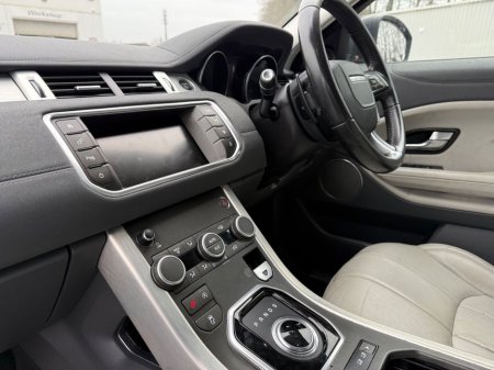 2016 Land Rover Range Rover Evoque Evoque TD4 SE Auto 5DR €17,995 thumbnail