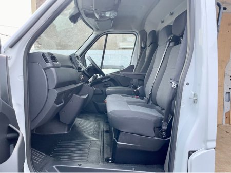 2023 Renault Master LM35 BUSINESS+ 2.3 BLUE DCI 135PS LWB €20,000 thumbnail