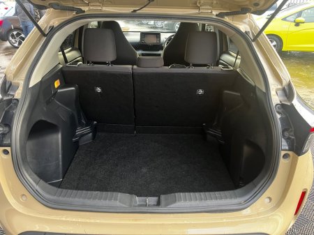 2021 Toyota Yaris Cross Toyota yaris cross 1.5 self charging hybrid fully loaded with spec €21,500 thumbnail