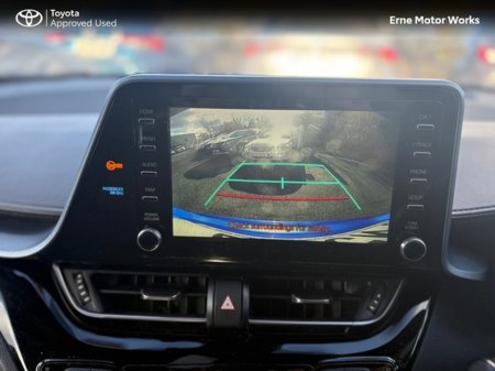 2021 Toyota C-HR C-HR 1.8 HYBRID SPORT €23,950 thumbnail