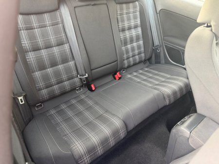 2010 Volkswagen Golf - thumbnail 10