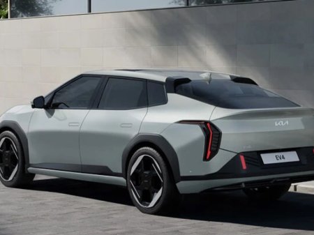 2026 Kia EV4 EV4 HATCHBACK GT-LINE, long-range battery of 81.4 kWh *0% FINANCE* *7 YEAR WARRANTY* *3 YEAR AA* *3 FREE SEVICES FOR KIA CUSTOMERS* €53,240