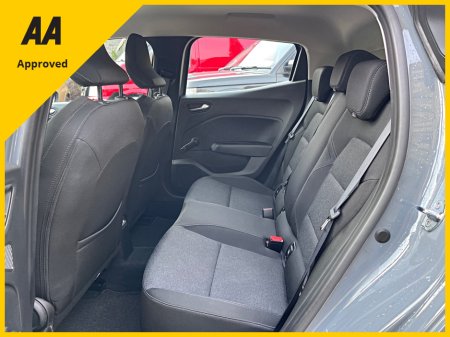 2022 Renault Clio - thumbnail 19