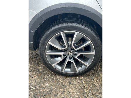 2017 Skoda Octavia COM SCOUT 2.0 TDI 184BHP 4X4 DSG 4 €21,950 thumbnail