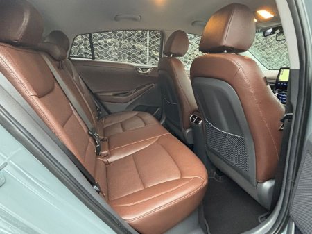 2020 Hyundai Ioniq PREMIUM SE PHEV S-A €19,638 thumbnail