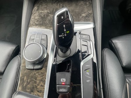 2019 BMW 5 Series - thumbnail 21