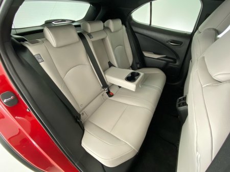 2022 Lexus UX 250 H Dynamic €36,950 thumbnail