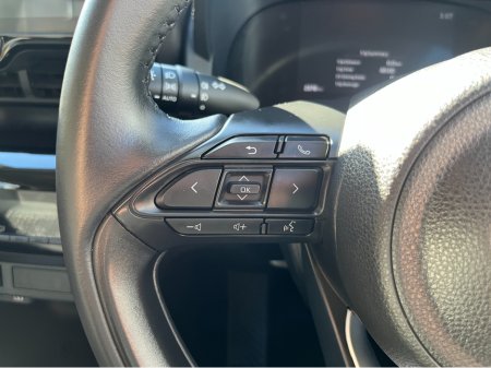 2024 Toyota Yaris - thumbnail 21