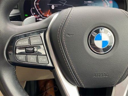 2024 BMW 5 Series - thumbnail 17