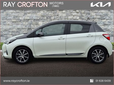 2019 Toyota Yaris - thumbnail 5