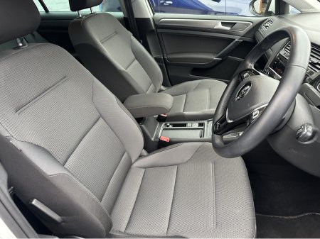 2018 Volkswagen Golf 1.2 TSI DSG Highspec €18,950 thumbnail