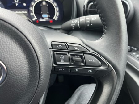 2025 Toyota Yaris Cross YARIS CROSS SOL €37,888 thumbnail