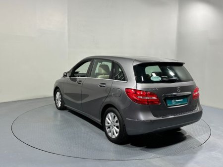 2013 Mercedes-Benz B Class B 180 CDi €10,800 thumbnail