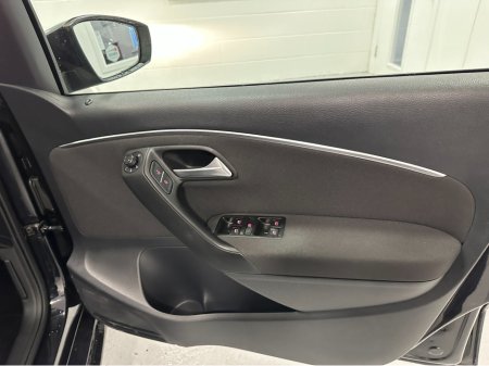 2016 Volkswagen Polo (162) POLO 1.2TSI COMFORTLINE DSG LOW KMS VW/AUDI SPECIALISTS WWW.DENISDARCYCARS.IE €12,950 thumbnail