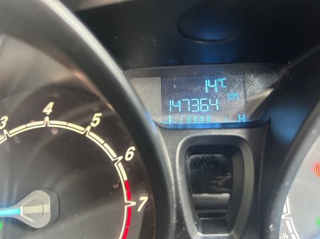 2013 Ford Fiesta - thumbnail 11