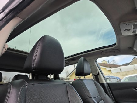 2016 Nissan Qashqai - thumbnail 14