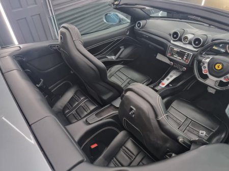 2015 Ferrari California - thumbnail 13