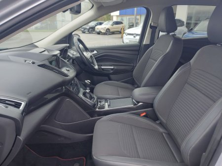 2017 Ford Kuga - thumbnail 18