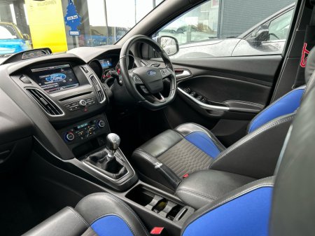 2016 Ford Focus MCA ST2 2.0 TDCI 180PS M6 FWD 4DR €17,950 thumbnail
