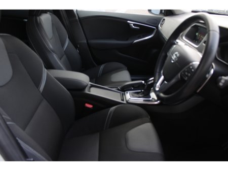 2016 Volvo V40 2.0D4 SPORT 5DR HATCHBACK AUTO HUGE SPEC  // 1 OWNER CAR // AS NEW CONDITION THROUGHOUT // BUY WITH CONFIDENCE AA AND SIMI APPROVED DEALER 2025 // FINANCE ARRANGED // €14,950 thumbnail