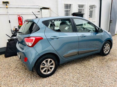 2017 Hyundai i10 - thumbnail 9