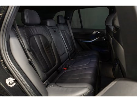 2022 BMW X5 xDrive45e M Sport €62,950 thumbnail