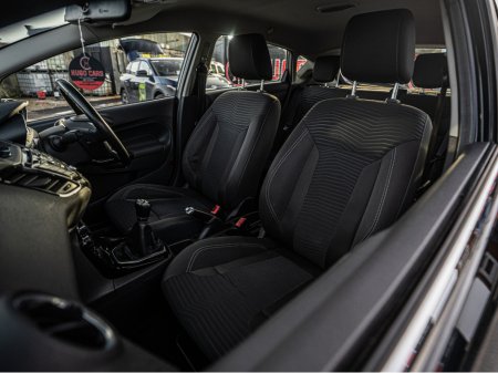 2017 Ford Fiesta - thumbnail 25