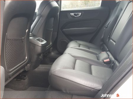 2022 Volvo XC60 B4 197bhp Diesel MHEV Momentum (Two Year Volvo Selekt Warranty + Two Year Volvo Service Plan) €46,900 thumbnail