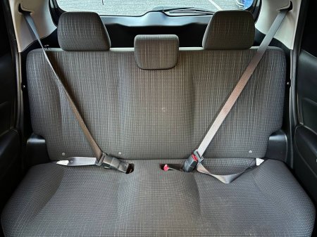 2018 Toyota Yaris 1.0 AUTO // REVERSE CAMERA // AIR CONDITIONING // LANE ASSIST €11,950 thumbnail