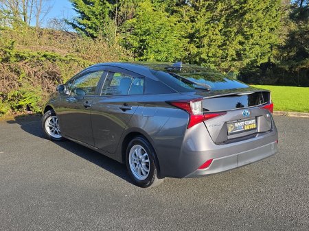 2020 Toyota Prius - thumbnail 22