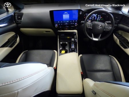 2023 Lexus NX 450 h+ - thumbnail 10