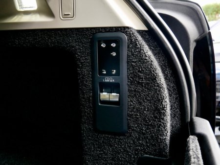 2025 Land Rover Range Rover SWB 3.0 I6 PHEV Autobiography €159,950 thumbnail