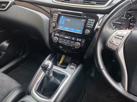 2015 Nissan Qashqai - thumbnail 18