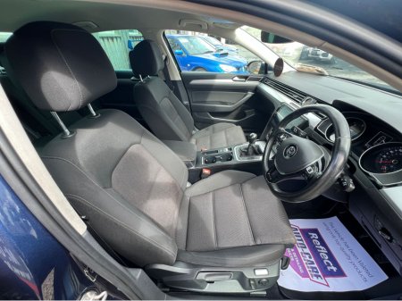 2015 Volkswagen Passat - thumbnail 8