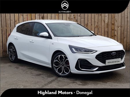 2022 Ford Focus - thumbnail 1