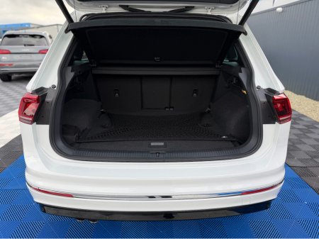 2019 Volkswagen Tiguan R-LINE 4WD - 2.0L DIESEL - AUTO - 12M WARRANTY - CAR: 1724 €32,950 thumbnail