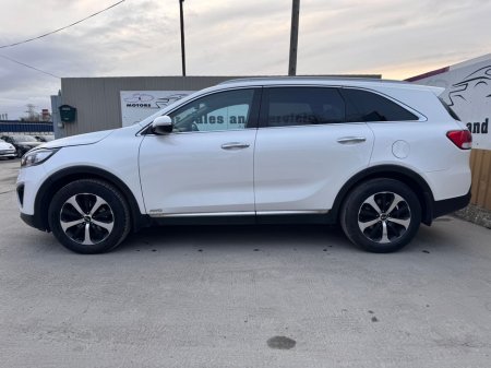 2017 Kia Sorento - thumbnail 3