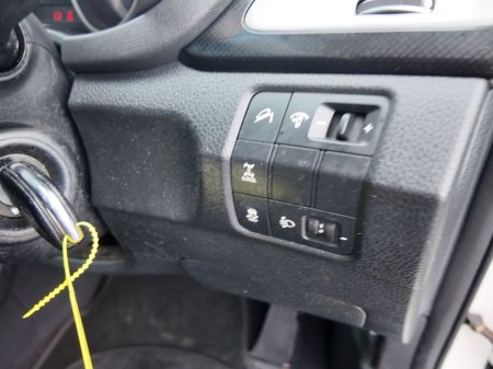 2016 Hyundai Santa Fe - thumbnail 10