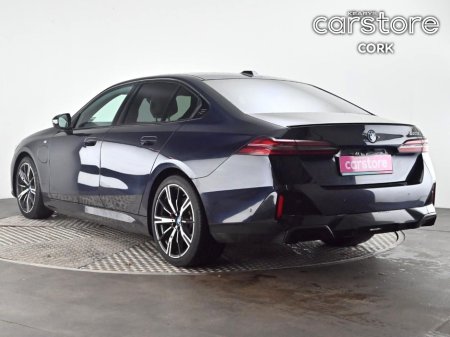 2024 BMW 5 Series - view 3