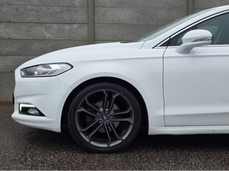 2017 Ford Mondeo - thumbnail 5