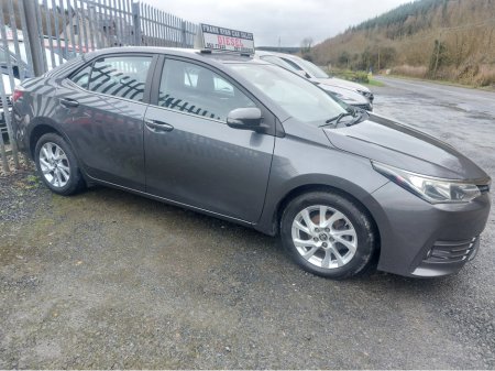 2017 Toyota Corolla - thumbnail 5