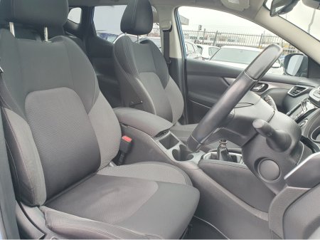 2018 Nissan Qashqai N-CONNECTA 1.2 DIG-T 115BHP NCT 02/28 FINANCE AVAILABLE @ €58 PER WEEK 2 KEYS/ PAN ROOF/ SAT NAV/ REVERSE CAMERA/ MULTI FUNCTION STEERING WHEEL/ CRUISE CONTROL/ HISTORY CHECKED €12,900 thumbnail