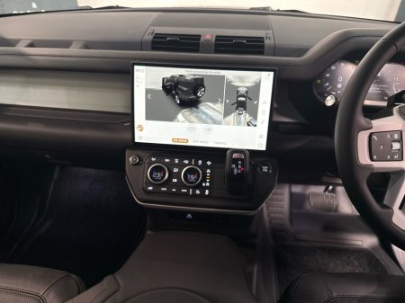 2026 Land Rover Defender - thumbnail 18