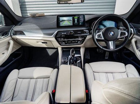 2023 BMW 5 Series - thumbnail 9