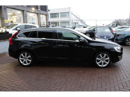 2016 Volvo V60 2.0D4 SE LUXURY EDITION  5DR ESTATE AUTOMATIC // HUGE SPEC // 122,000KM'S /IMMACUALTE CONDITION // BUY WITH CONFIDENCE AA AND SIMI APPROVED DEALER 2025 // FINANCE ARRANGED // ALL TRADE INS WELCOME // €15,950 thumbnail