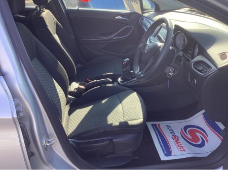 2017 Opel Astra - thumbnail 9