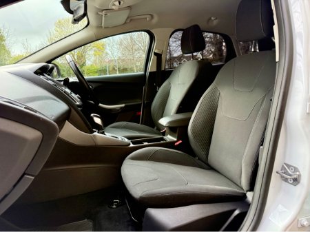 2017 Ford Focus - thumbnail 22