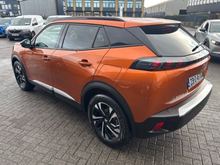 2023 Peugeot 2008 Electric 136bhp (50 kWh) Allure €20,950 thumbnail
