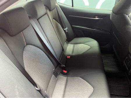 2018 Toyota Camry - thumbnail 11